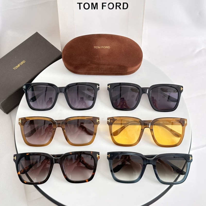 TOM FORD